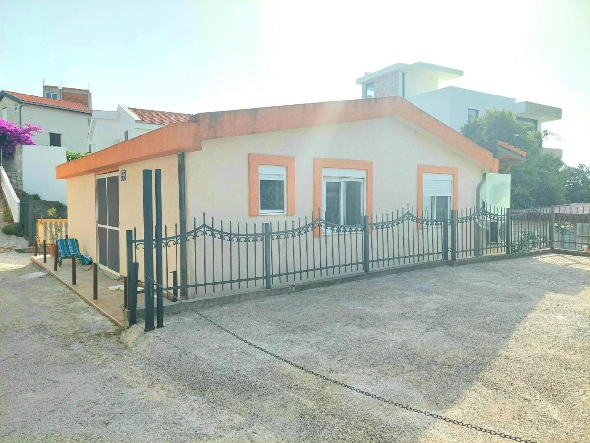 Beach Apartment With Beach Chairs N.1 Utjeha Exterior foto
