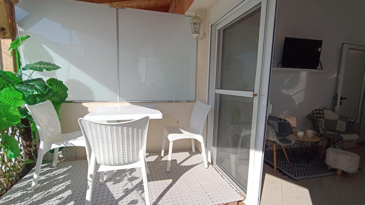 Beach Apartment With Beach Chairs N.1 Utjeha Exterior foto