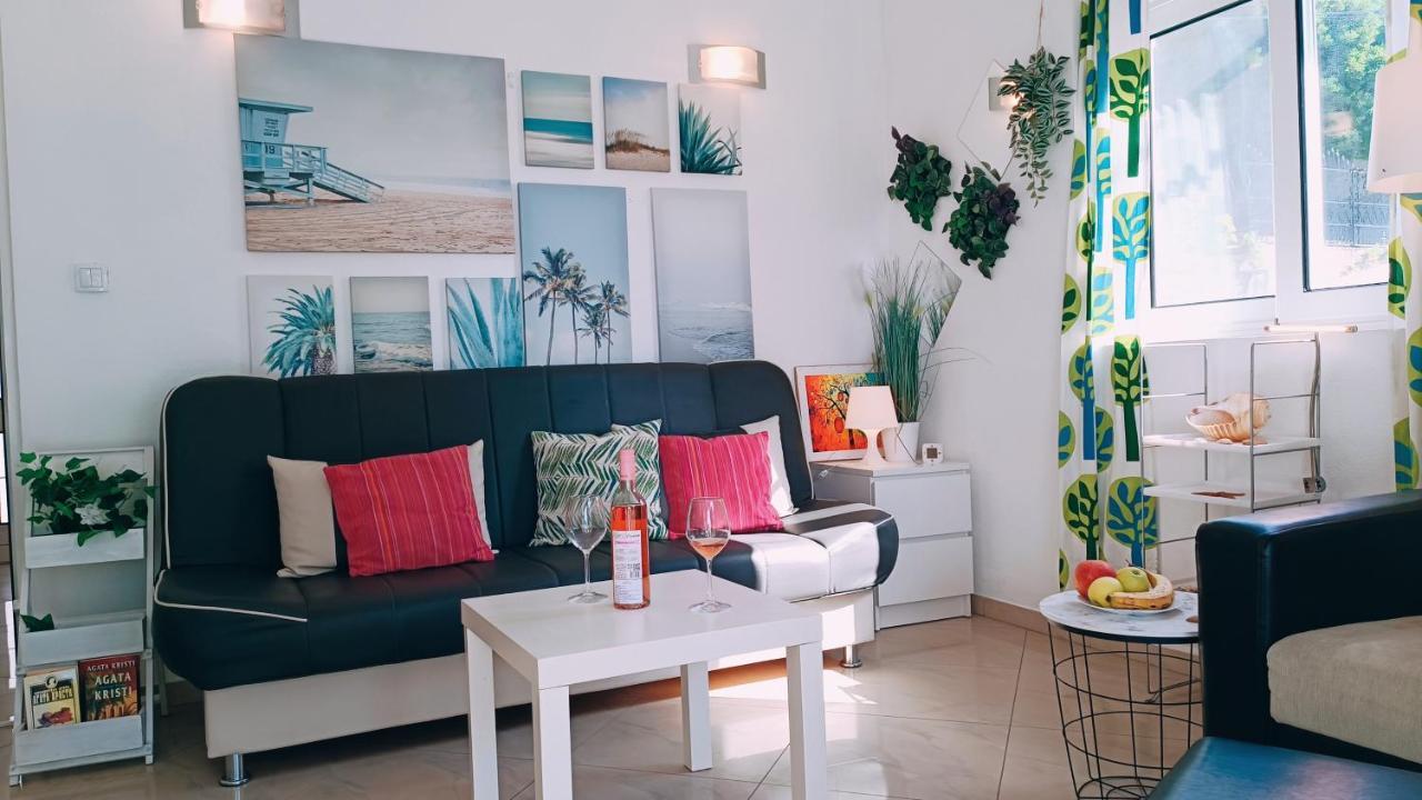 Beach Apartment With Beach Chairs N.1 Utjeha Exterior foto