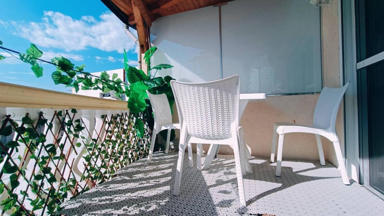 Beach Apartment With Beach Chairs N.1 Utjeha Exterior foto