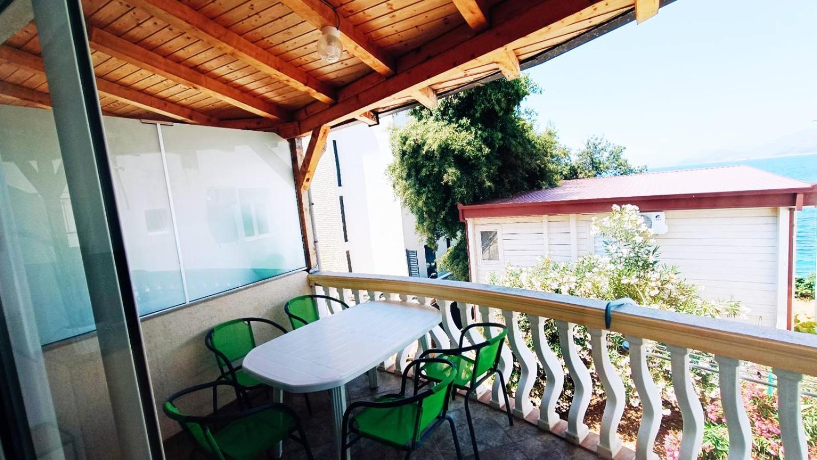 Beach Apartment With Beach Chairs N.1 Utjeha Habitación foto